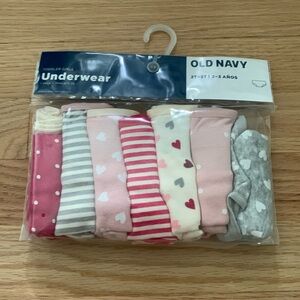 NWT Old Navy toddler girl underwear 2T-3T (7 pair)